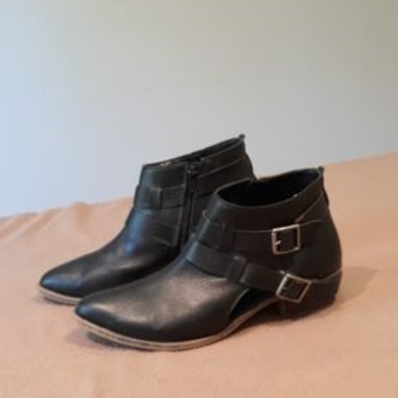 Steve Madden Isana Leather Cowboy Boot - Picture 2 of 7